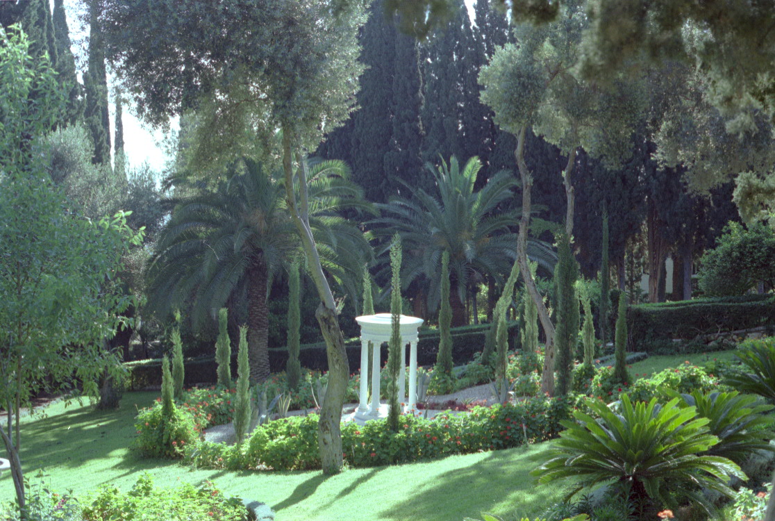 Monument for Munirih Khanum