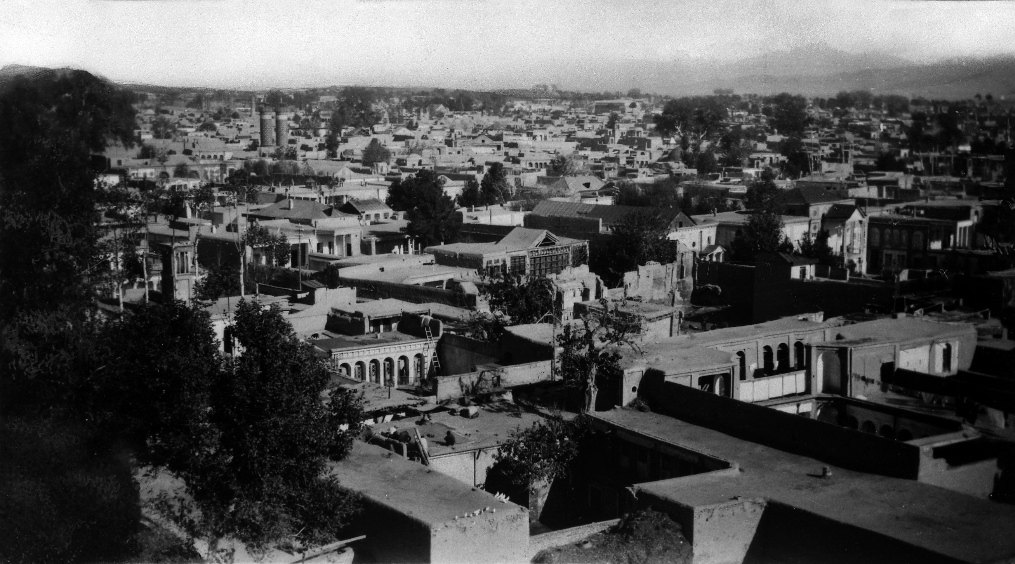 Tehran in 1930 by Effie Baker, a devoted Handmaiden of Bahá'u'lláh from New Zealand Tehran in 1930 by Effie Baker, a great Handmaiden of Bahá'u'lláh from New Zealand